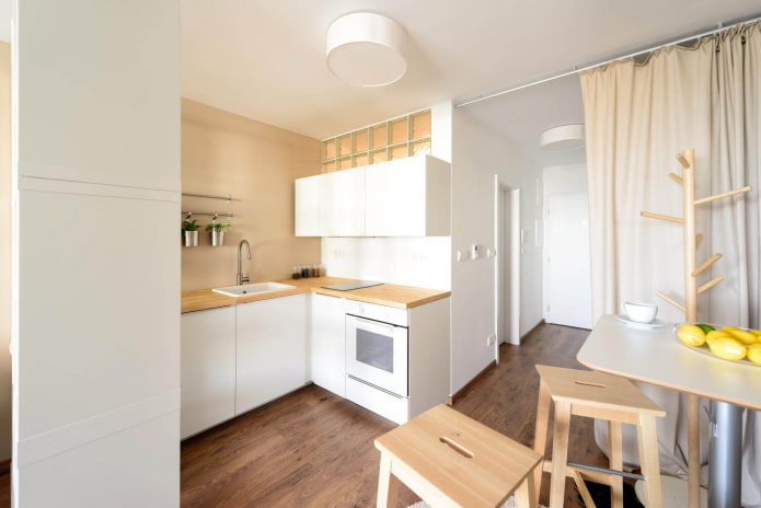 Gestaltung eines Küchenbereichs in einem Studio-Apartment