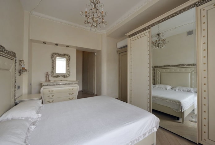 ормар у унутрашњости спаваће собе у класичном стилу