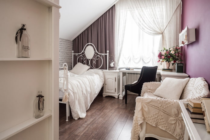 Schlafzimmer für ein Mädchen im Stil der Provence