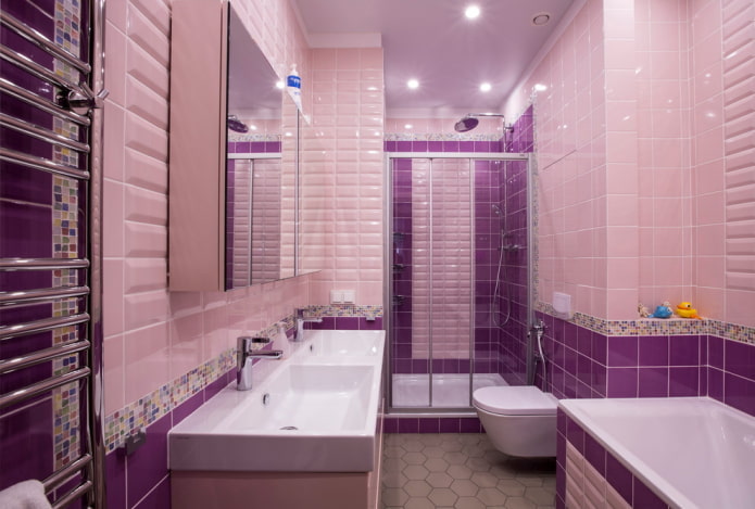 Pink-lila na banyo