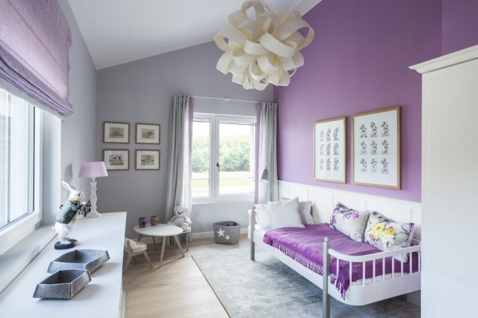 Violett-graues Kinderzimmer