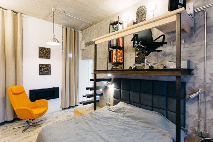 Loft with study above the bed