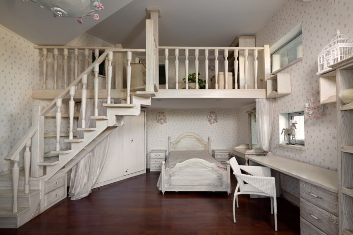 ентеријер кревета на спрат у стилу Провенце