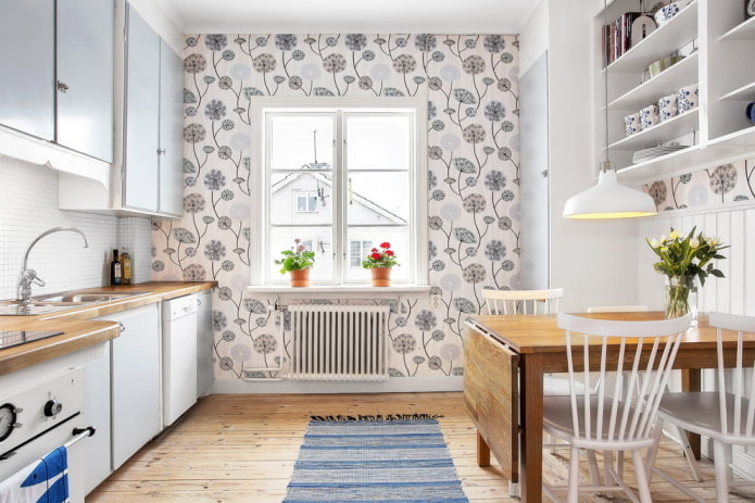 Kitchen with wallpaper