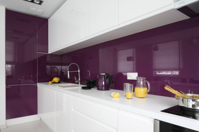 kitchen design in white and purple tones