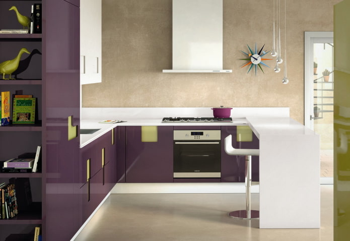kitchen design in beige and purple tones