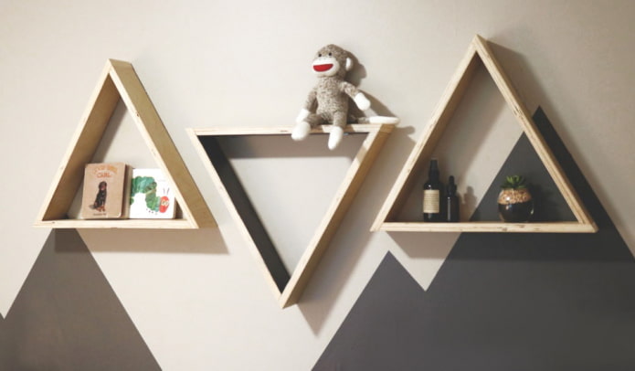 Plywood triangular shelves