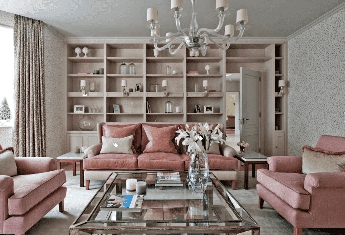 Innenarchitektur in rosa und grauen Farben