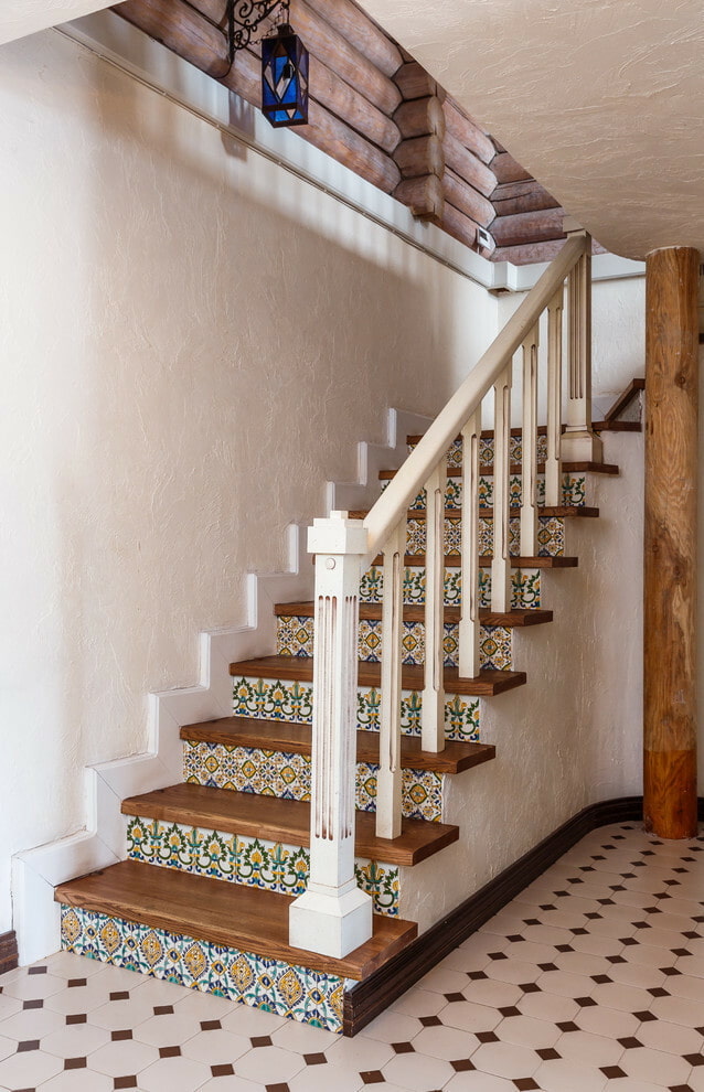 finishing the stairs in the interior of a private house