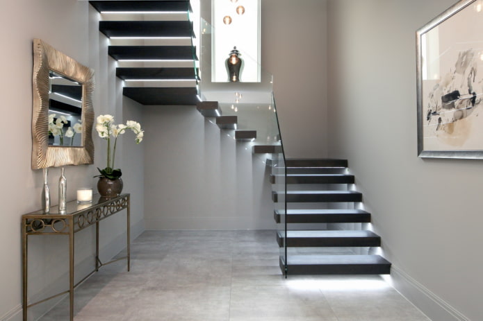 világító lépcsők a belső házban