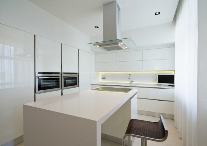 White kitchen with beige details
