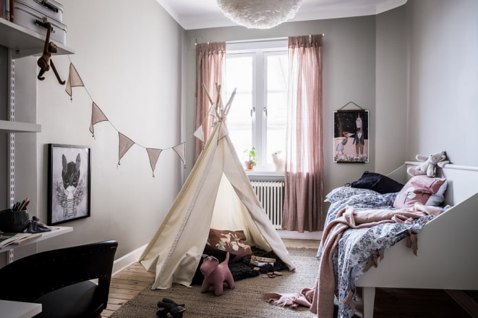 Einrichtung eines Kinderzimmers für ein Mädchen im nordischen Stil