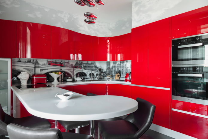 Piros konyha fehér és fekete részletekkel