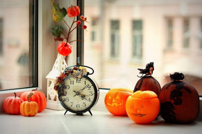 Window sill with an autumn theme