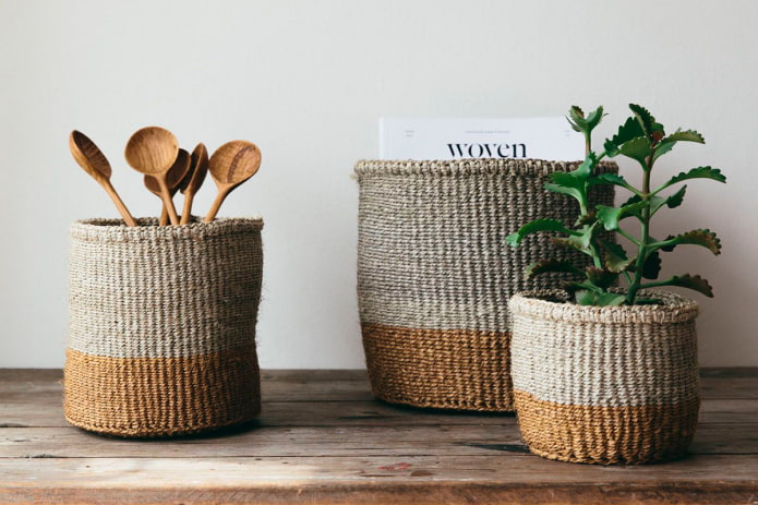 Plant baskets
