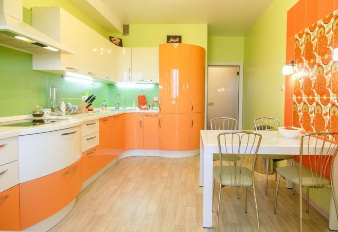 ภายในห้องครัวโทนสีส้ม-เขียว