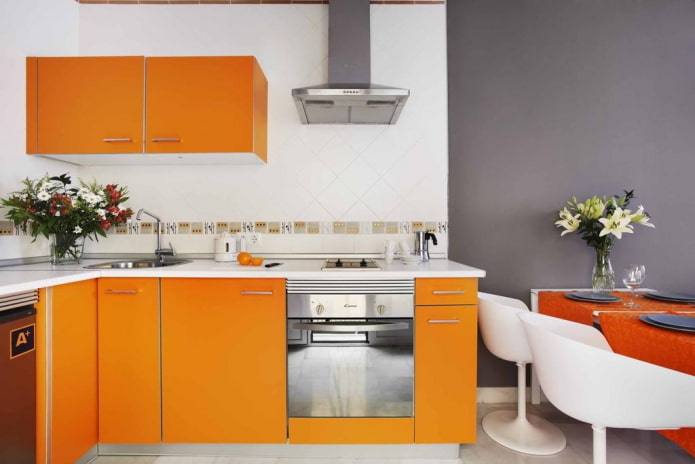 dekor a konyha belsejében narancssárga tónusú