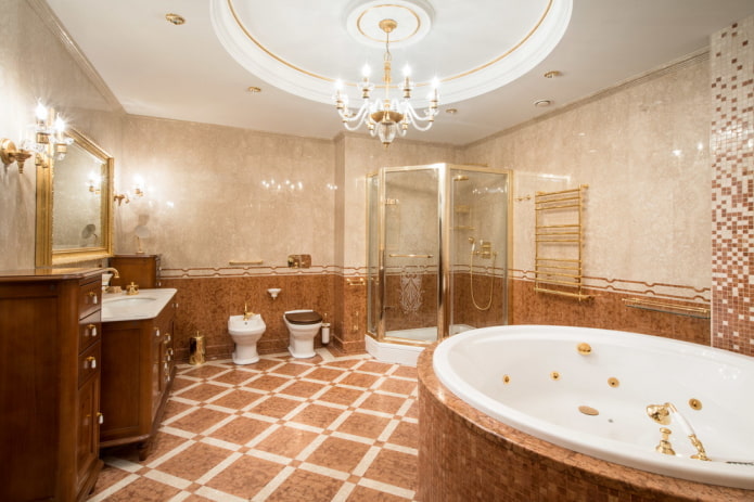 világítás a fürdőszoba belsejében klasszikus stílusban