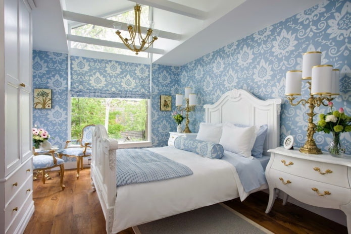 kék és fehér hálószoba belső