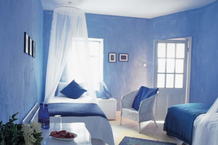 ภายในห้องนอนสีฟ้าและสีฟ้า