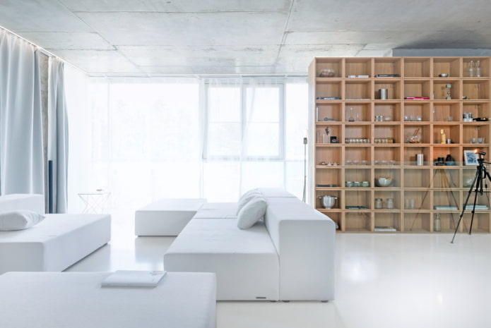 Möbel im Wohnzimmer in weißen Farben