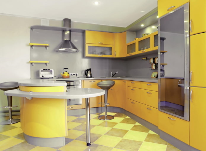 Kücheninterieur in Gelb-Grau-Tönen