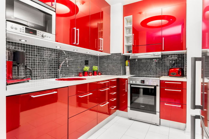 kitchen decoration in red tones