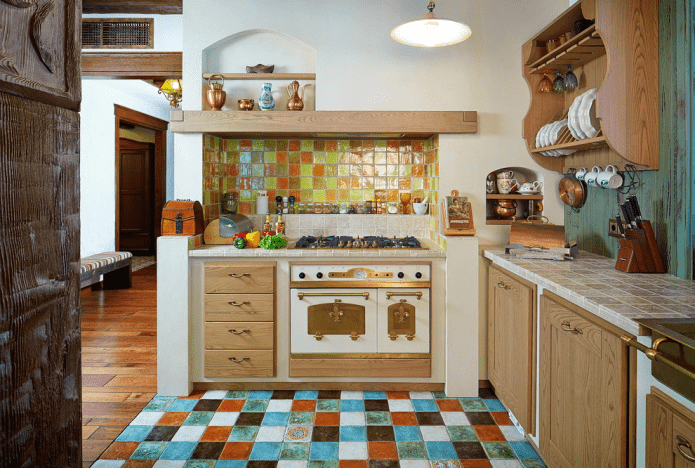 kleine Küche im rustikalen Landhausstil