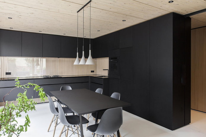 konyha fekete tónusokban, a minimalizmus stílusában