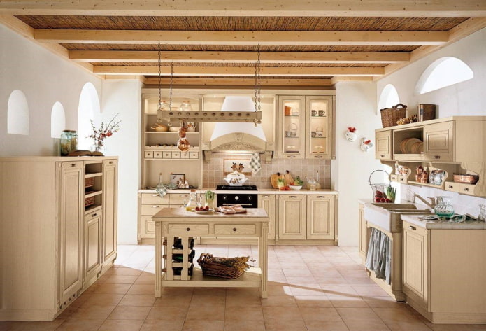 interior ng beige kitchen sa istilo ng bansa