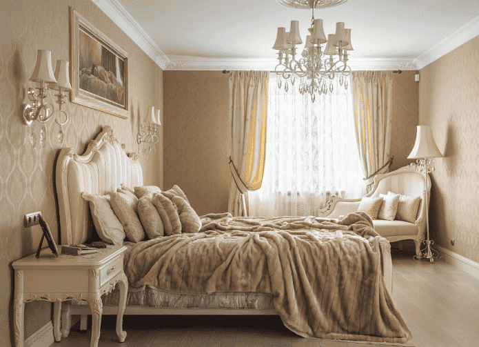 беж ентеријер спаваће собе у класичном стилу