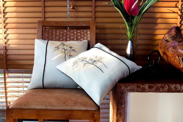 Pillows with Japanese painting