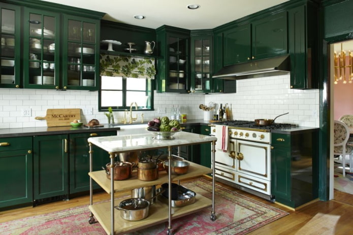 konyha kialakítása sötétzöld színben