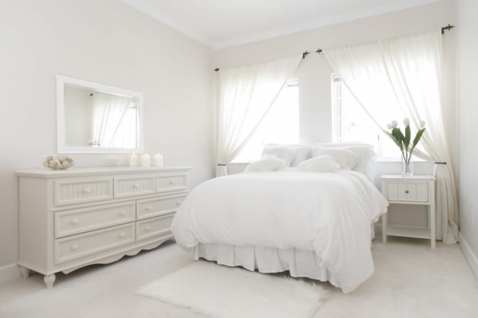 Snow white bedroom