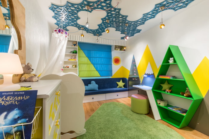 The ceiling in the nursery is decorated with a plastic lattice