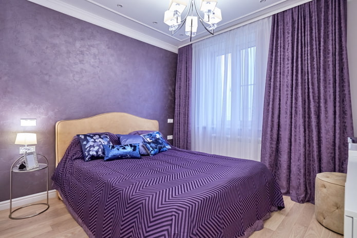 shades of lilac in the bedroom interior