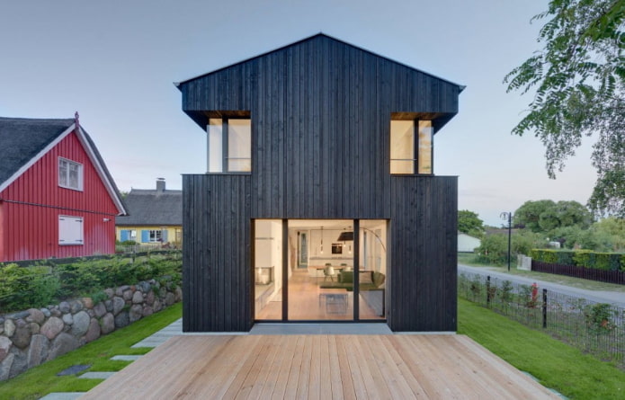 fekete ház skandináv stílusban