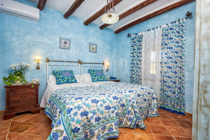 textiles in the bedroom in Mediterranean style