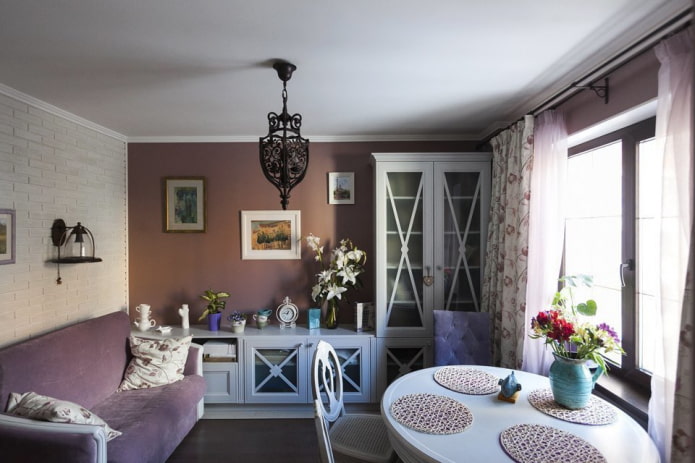 дизајн мале кухиње-дневне собе у провансалском стилу