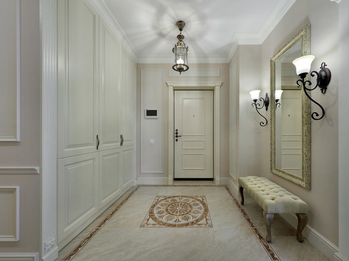 color scheme of the hallway in the classic style