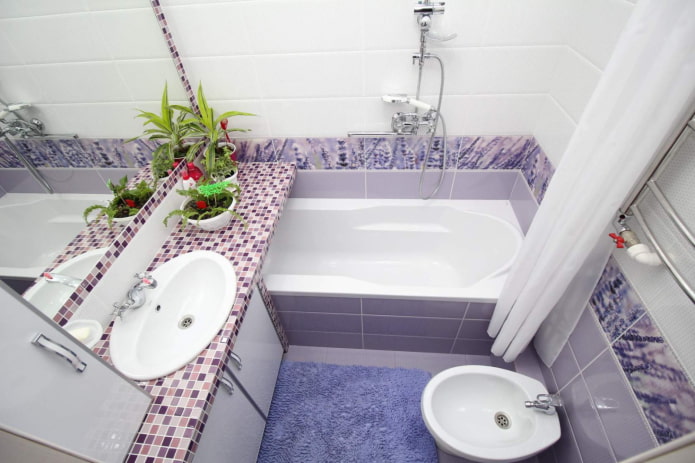 bathroom in lilac tones