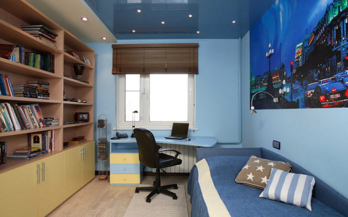 Design eines Zimmers in Chruschtschow für einen Teenager
