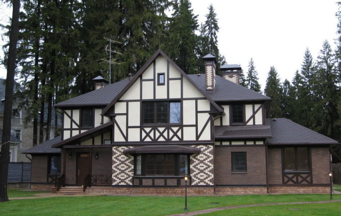 завршна обрада фасаде куће у стилу полу-дрвене грађе