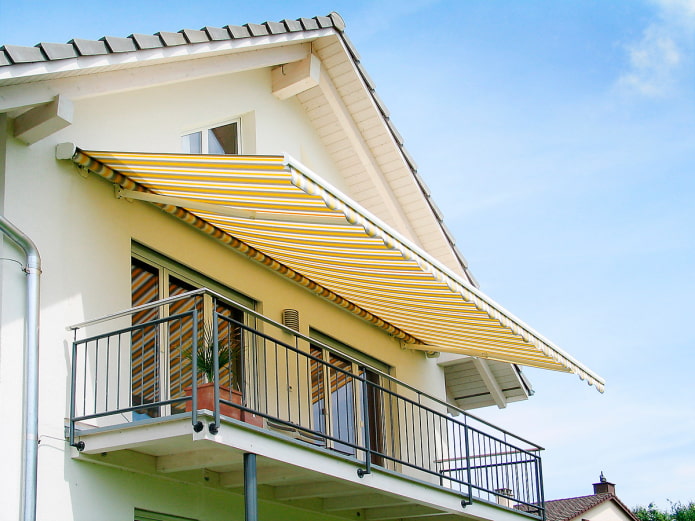 balcony with a canopy in a private house project