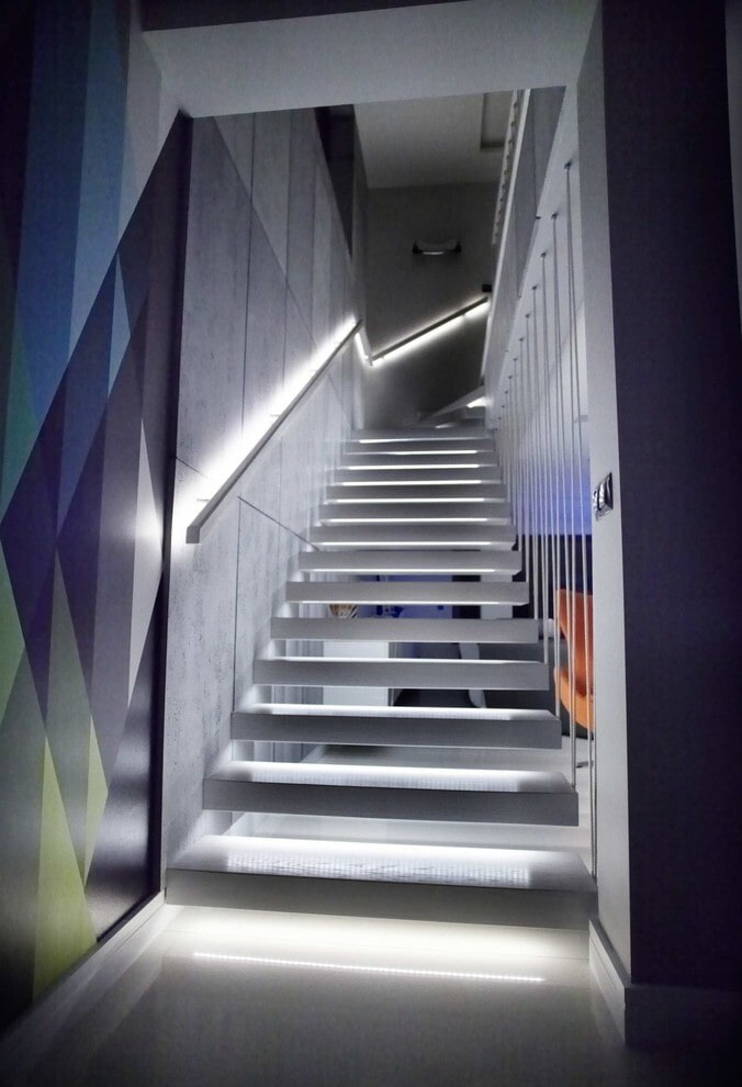 a lépcsőház világításának jellemzői