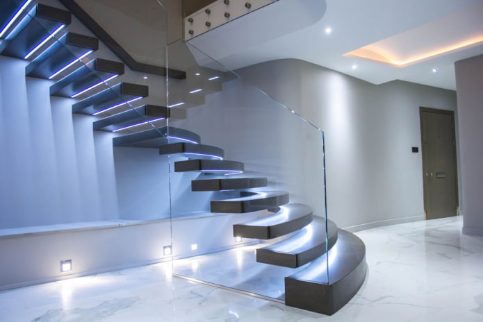 a lépcsőház világításának jellemzői