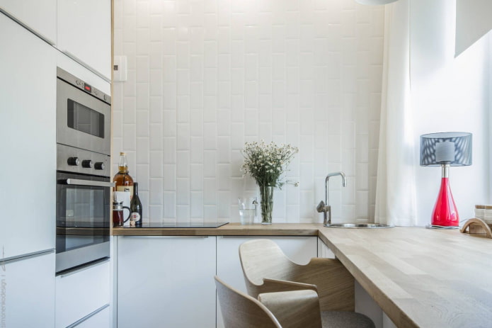 kitchen finish with an area of ​​6 squares