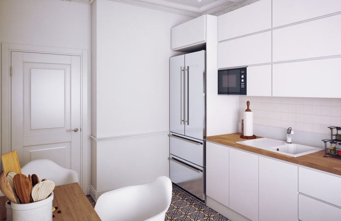 фрижидер у кухињи површине 8 квадратних метара