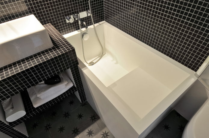 acrylic bathtub in the interior of the bathroom