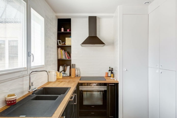 Set in der Küche mit einer Fläche von 5 m²